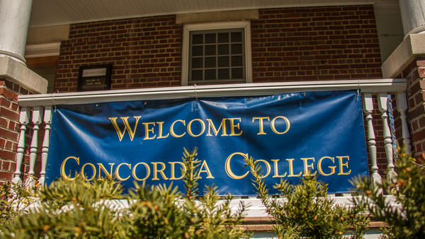 Welcome to Concordia sign
